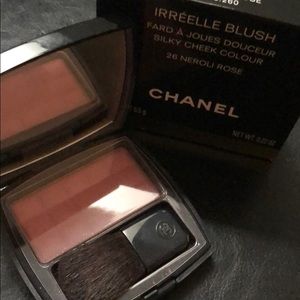 Irrelevant Blush Chanel